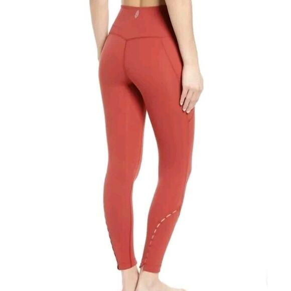 Free People Movement Legging Size L High Rise Deep Side Pockets Ankle Cutouts - Picture 3 of 16